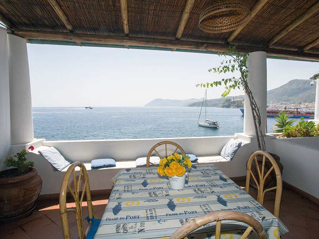 Bagnamare B (Rif. PA), Centro, Lipari